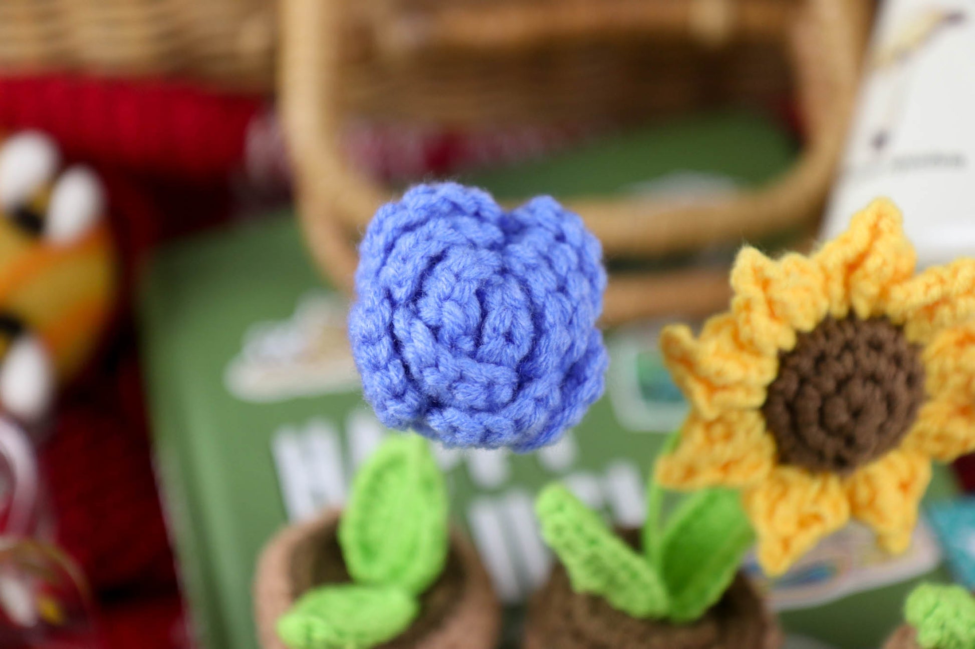 Hand-Knitted Flowers & Cacti - Oh, Hello Companies