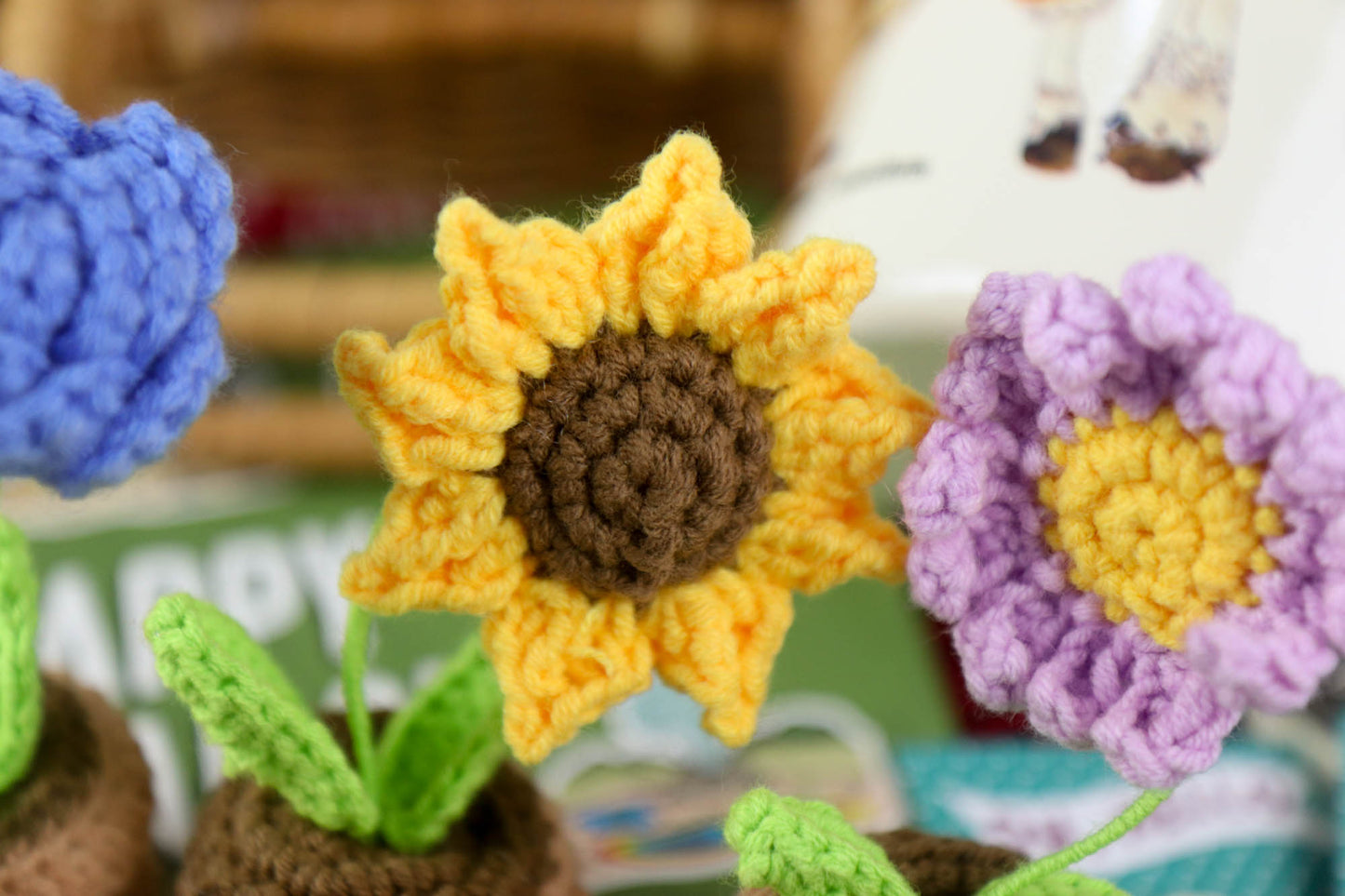 Hand-Knitted Flowers & Cacti - Oh, Hello Companies